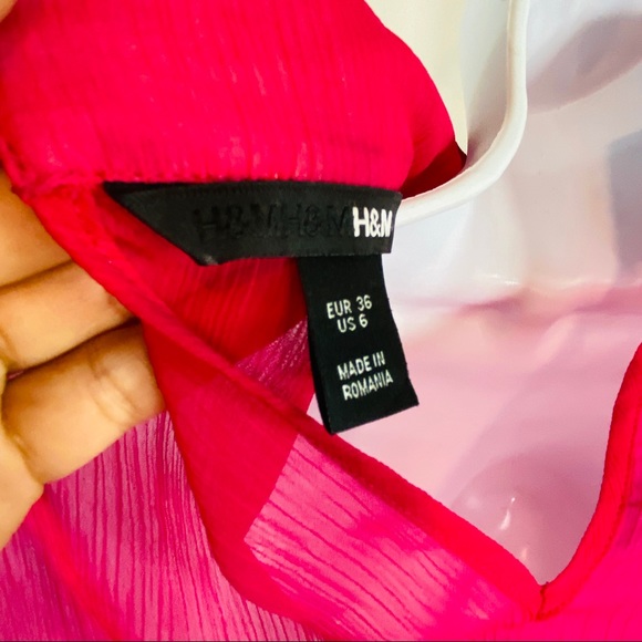 H&M Fuchsia Mock Neck Contrasting Pink Polka Dot Ruffle Chiffon Top Size 6 - Picture 6 of 8